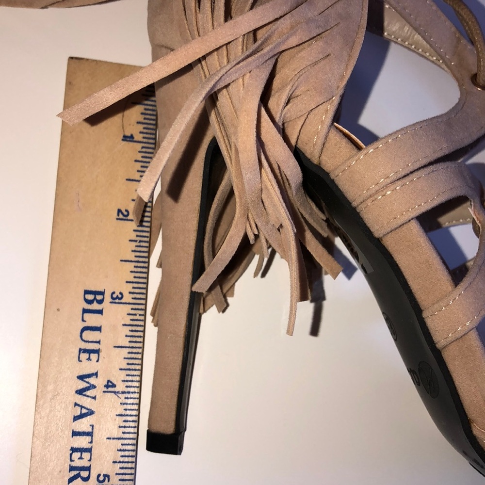 💖Sale was $69 will go back 🆙 New Nude Glam Fringe Lace-up Heels Size 8.5 - Picture 5 of 5